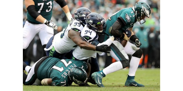 Le receveur des recrues des Seahawks de Seattle aide Russell Wilson à gagner Le receveur des recrues des Seahawks de Seattle aide Russell Wilson à gagner
